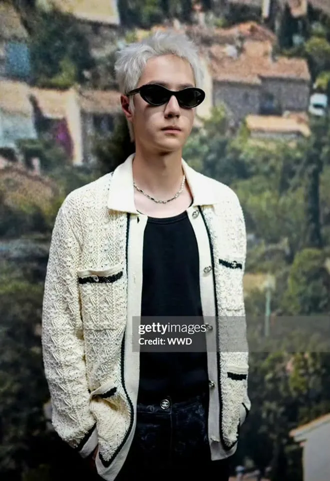 vuong-nhat-bac-lo-dau-hieu-tuoi-tac-duoi-ong-kinh-getty-images-8