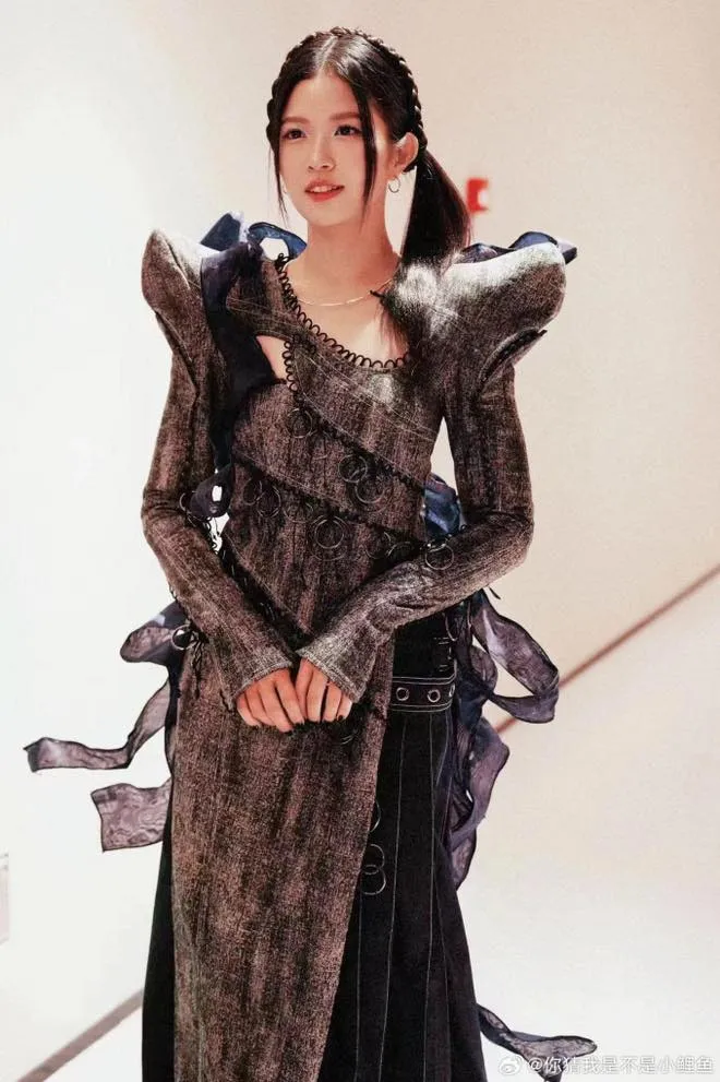 lo-doi-hinh-vong-1-ty-ty-dap-gio-re-song-mua-5-suni-ha-linh-team-nao-9