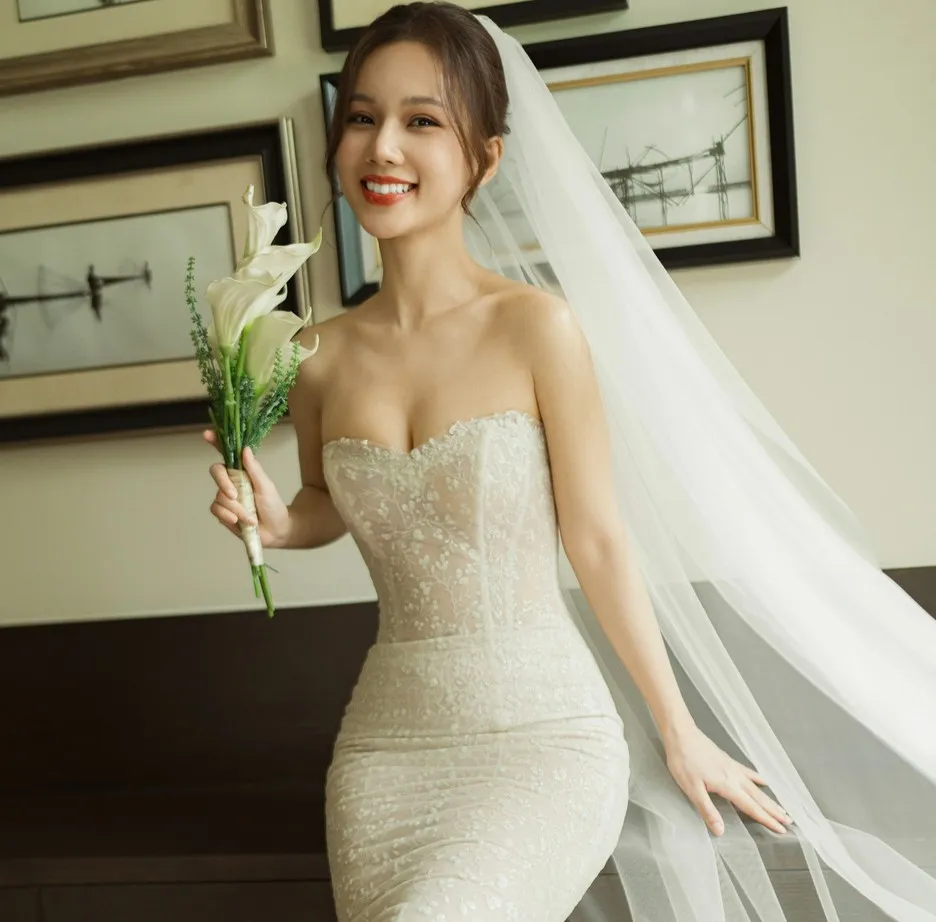 dien-vien-ngoc-anh-cua-pho-trong-lang-cuoi-chong-doanh-nhan-la-ai-6