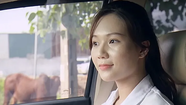 dien-vien-ngoc-anh-cua-pho-trong-lang-cuoi-chong-doanh-nhan-la-ai-7