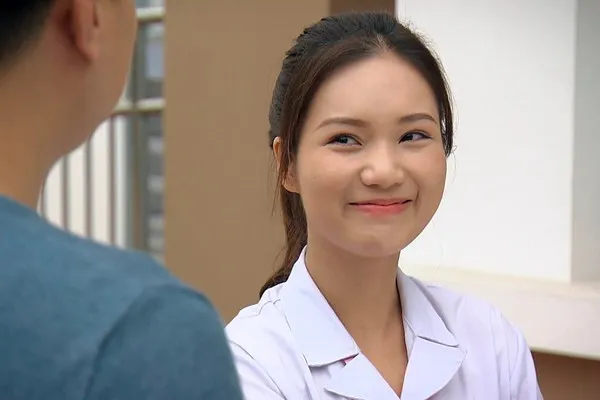 dien-vien-ngoc-anh-cua-pho-trong-lang-cuoi-chong-doanh-nhan-la-ai-7