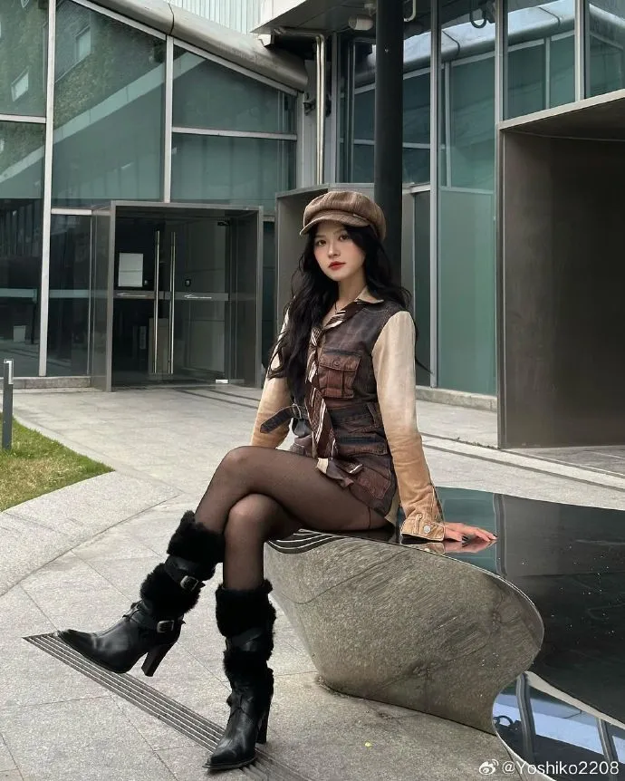 suni-ha-linh-duoc-fan-trung-vay-kin-weibo-sap-can-moc-1000-fan-9