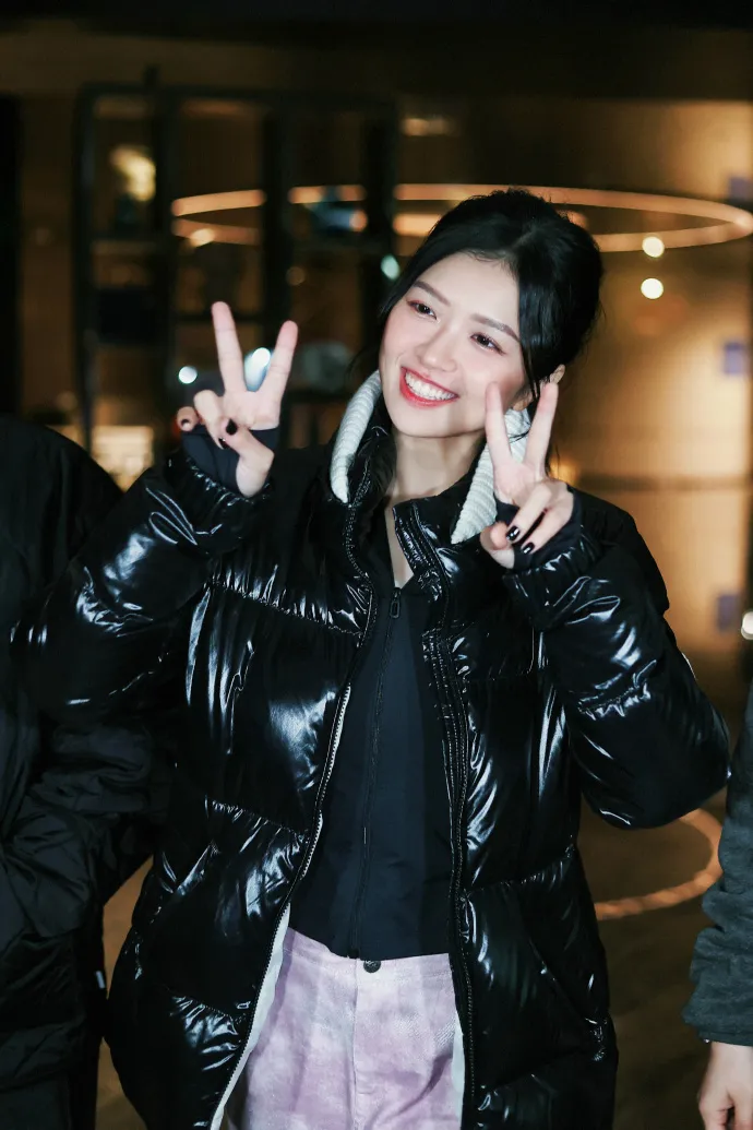 suni-ha-linh-lot-top-10-nguoi-cao-diem-nhat-ty-ty-dap-gio-re-song-2