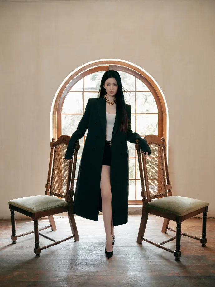 bach-loc-bi-che-kem-sang-hon-vuong-so-nhien-o-event-cua-gucci-8