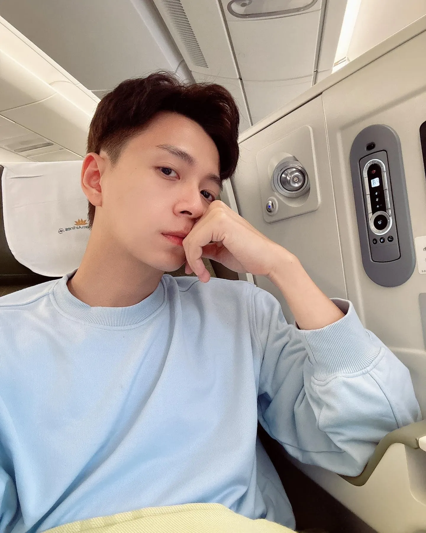 ngo-kien-huy-de-lo-hint-hen-ho-hot-girl-kem-9-tuoi-uyen-endy-13