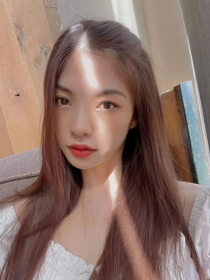 ngo-kien-huy-de-lo-hint-hen-ho-hot-girl-kem-9-tuoi-uyen-endy-6