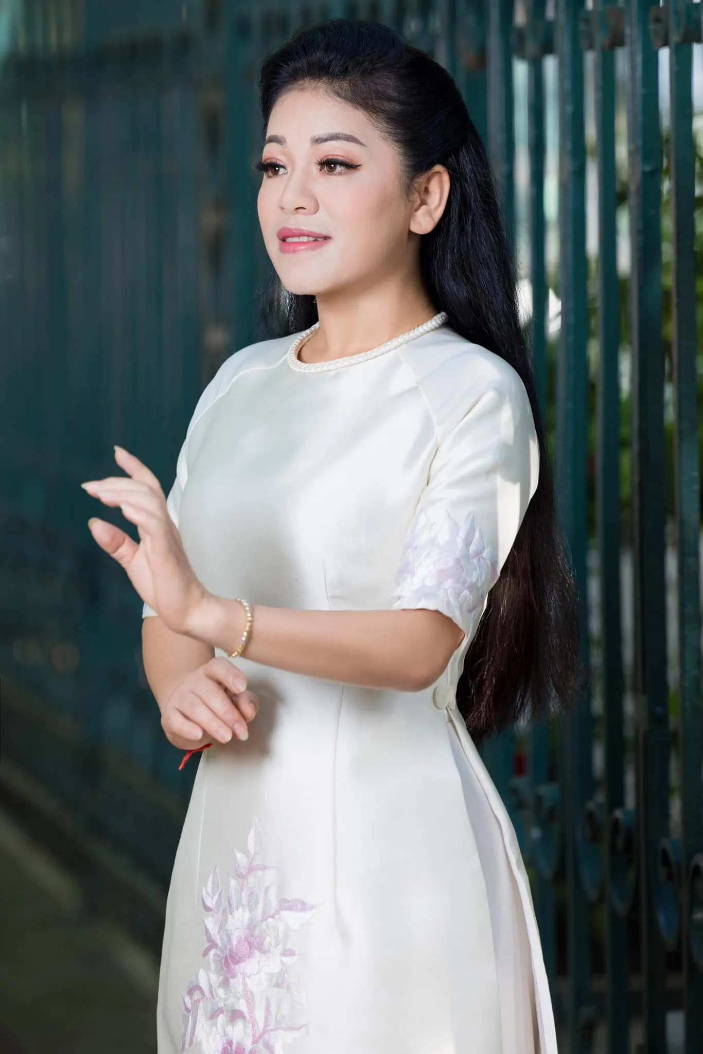 anh-tho-48-tuoi-co-hoc-vi-tien-si-nhung-van-vo-duyen-voi-nsut-nsnd-1