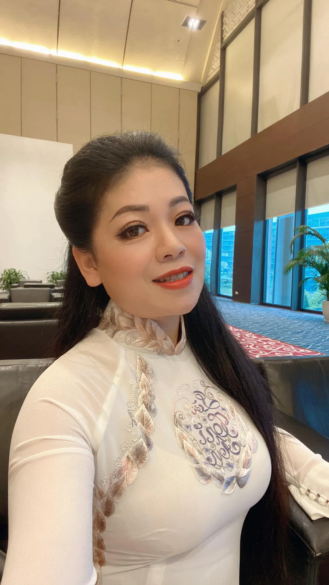 anh-tho-48-tuoi-co-hoc-vi-tien-si-nhung-van-vo-duyen-voi-nsut-nsnd-4