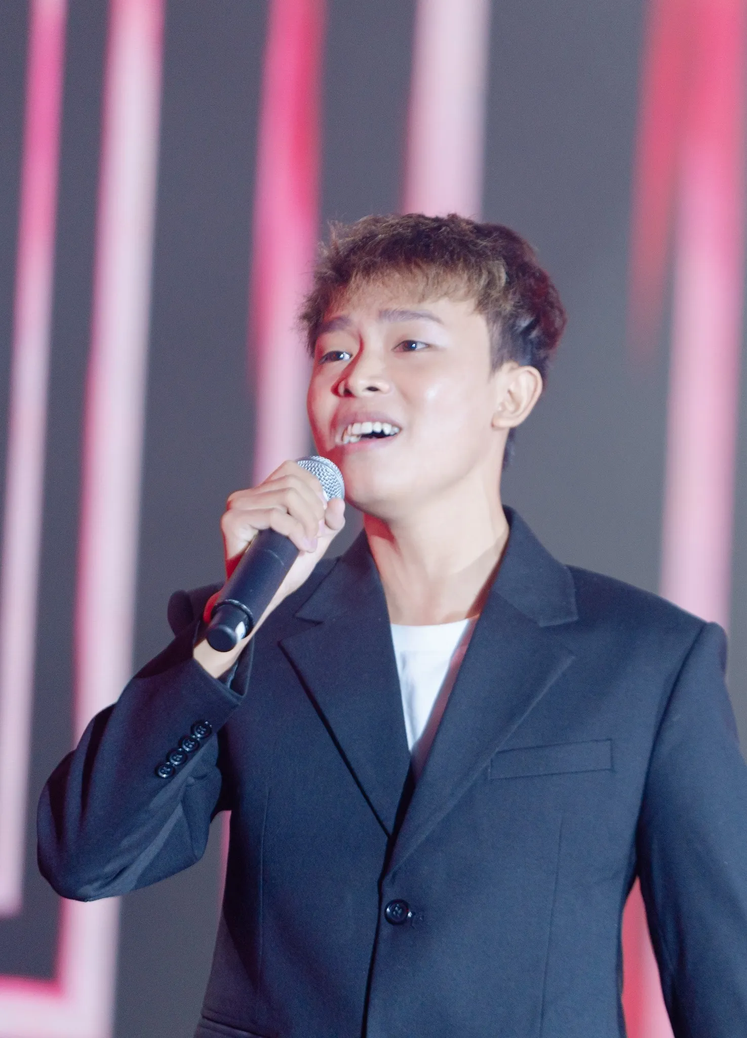 quang-le-tiet-lo-ly-do-chua-tung-song-ca-voi-ho-van-cuong-3