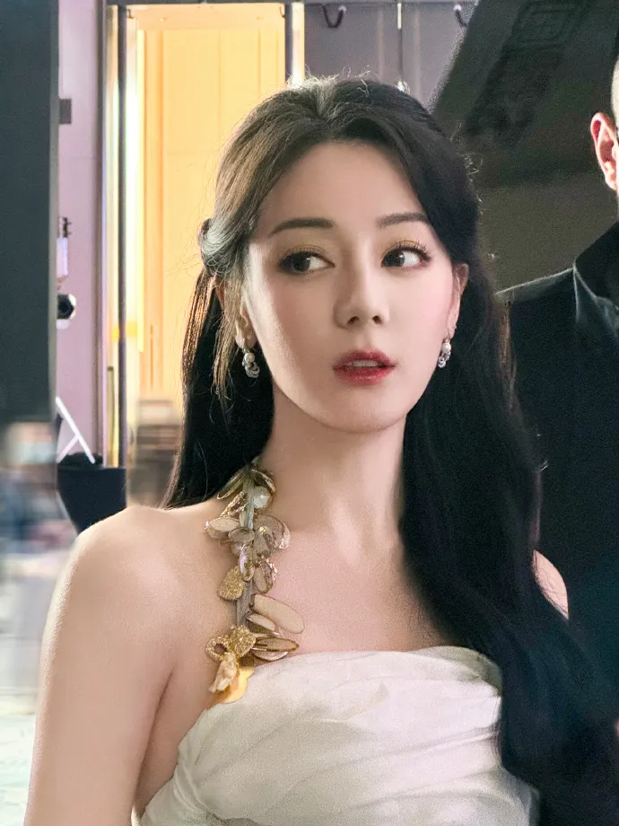 top-10-sao-hoa-ngu-vuot-100-ty-luot-xem-chu-de-douyin-19