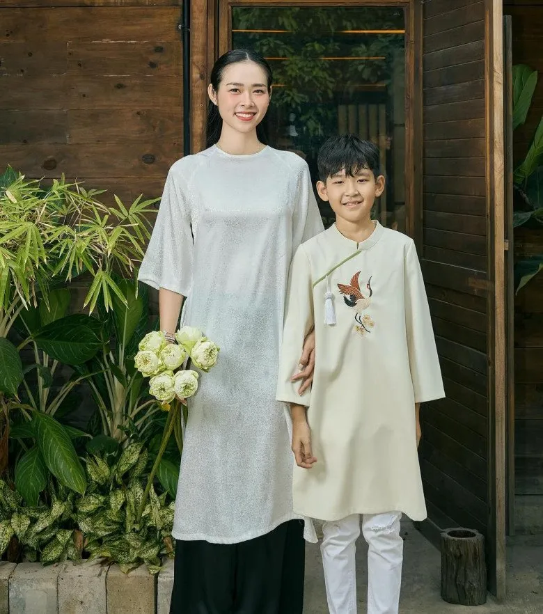 diep-bao-ngoc-lam-me-don-than-dat-ten-con-3-chu-theo-ho-cha-12