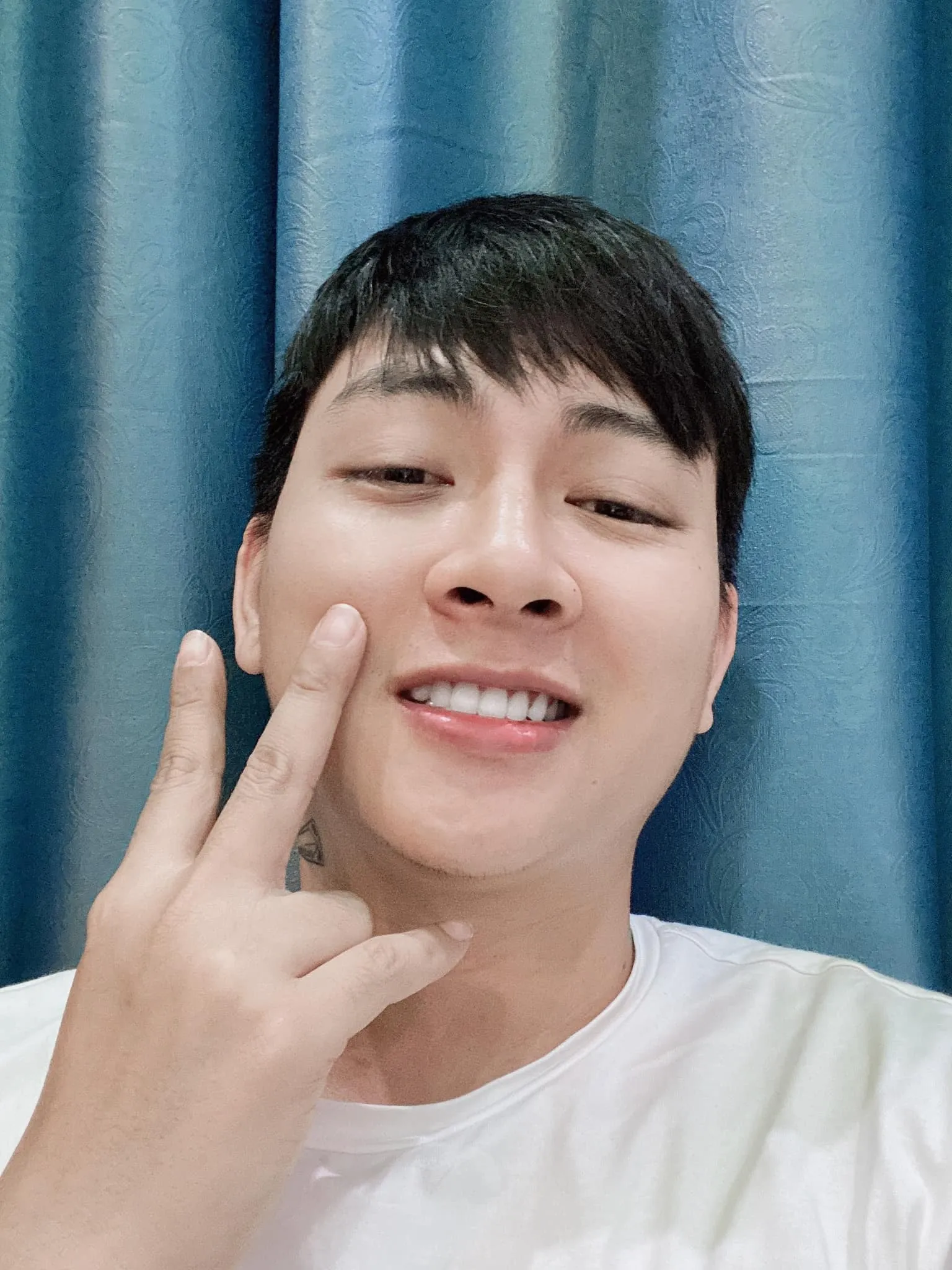 hoai-lam-va-ban-gai-hot-girl-kem-9-tuoi-gio-ra-sao-10