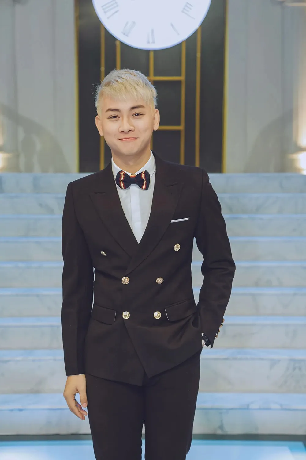 hoai-lam-va-ban-gai-hot-girl-kem-9-tuoi-gio-ra-sao-11