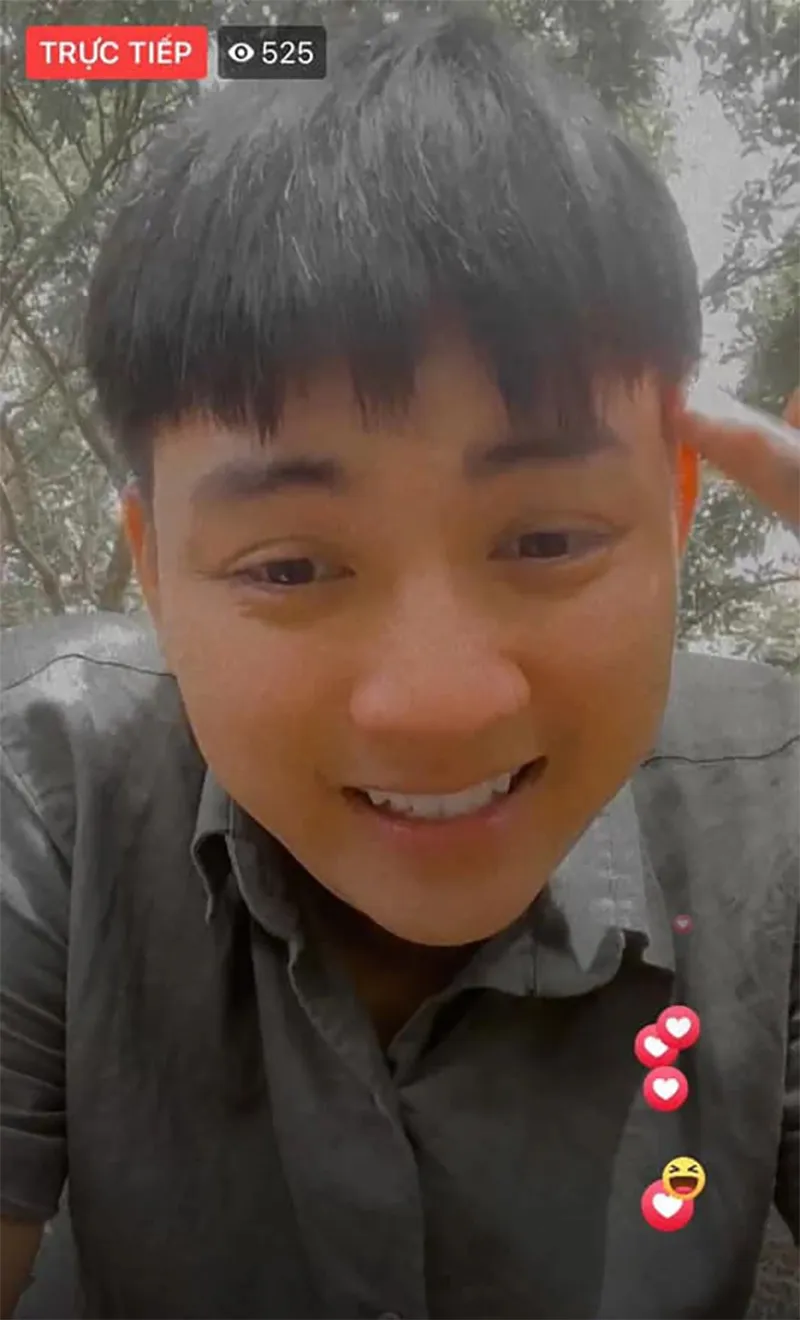 hoai-lam-va-ban-gai-hot-girl-kem-9-tuoi-gio-ra-sao-13