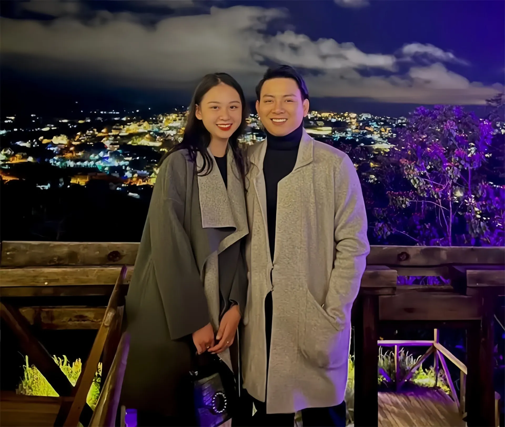 hoai-lam-va-ban-gai-hot-girl-kem-9-tuoi-gio-ra-sao-2