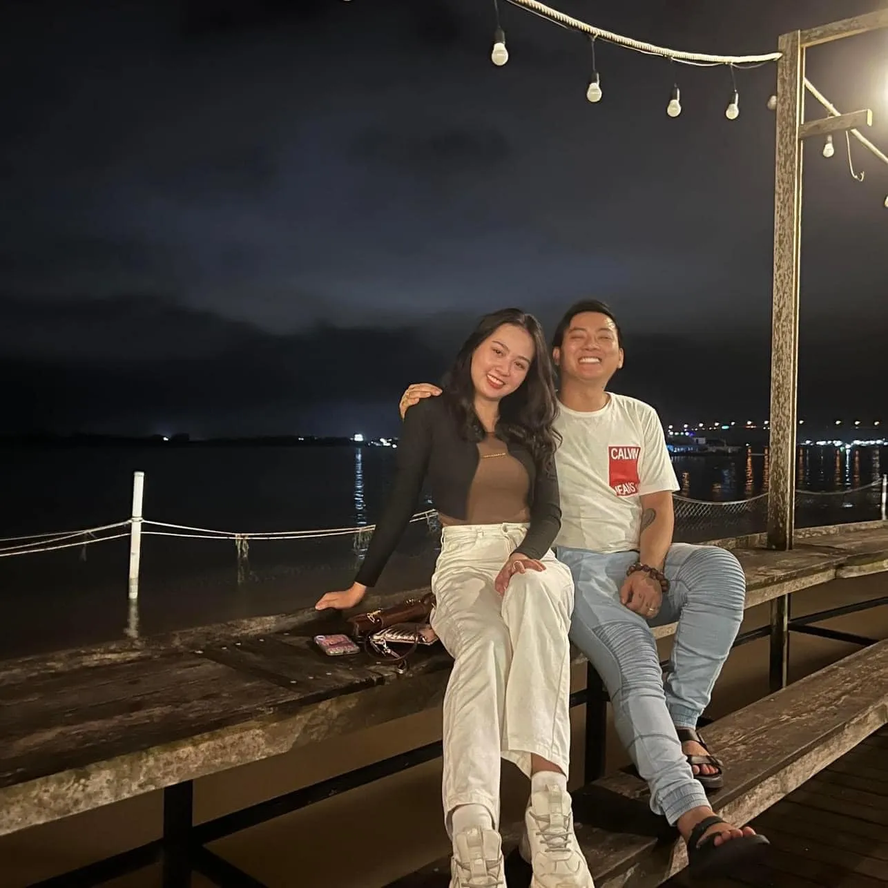 hoai-lam-va-ban-gai-hot-girl-kem-9-tuoi-gio-ra-sao-4