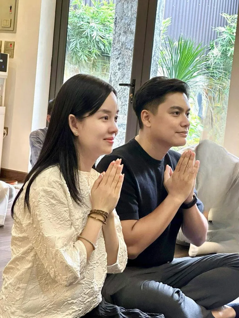 ly-kute-mang-thai-con-cua-chong-moi-cuoi-sau-5-thang-ket-hon-4