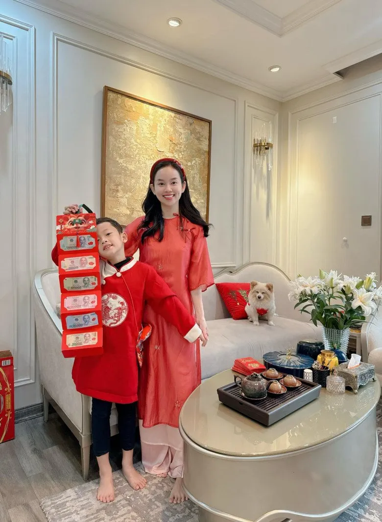 ly-kute-mang-thai-con-cua-chong-moi-cuoi-sau-5-thang-ket-hon-6