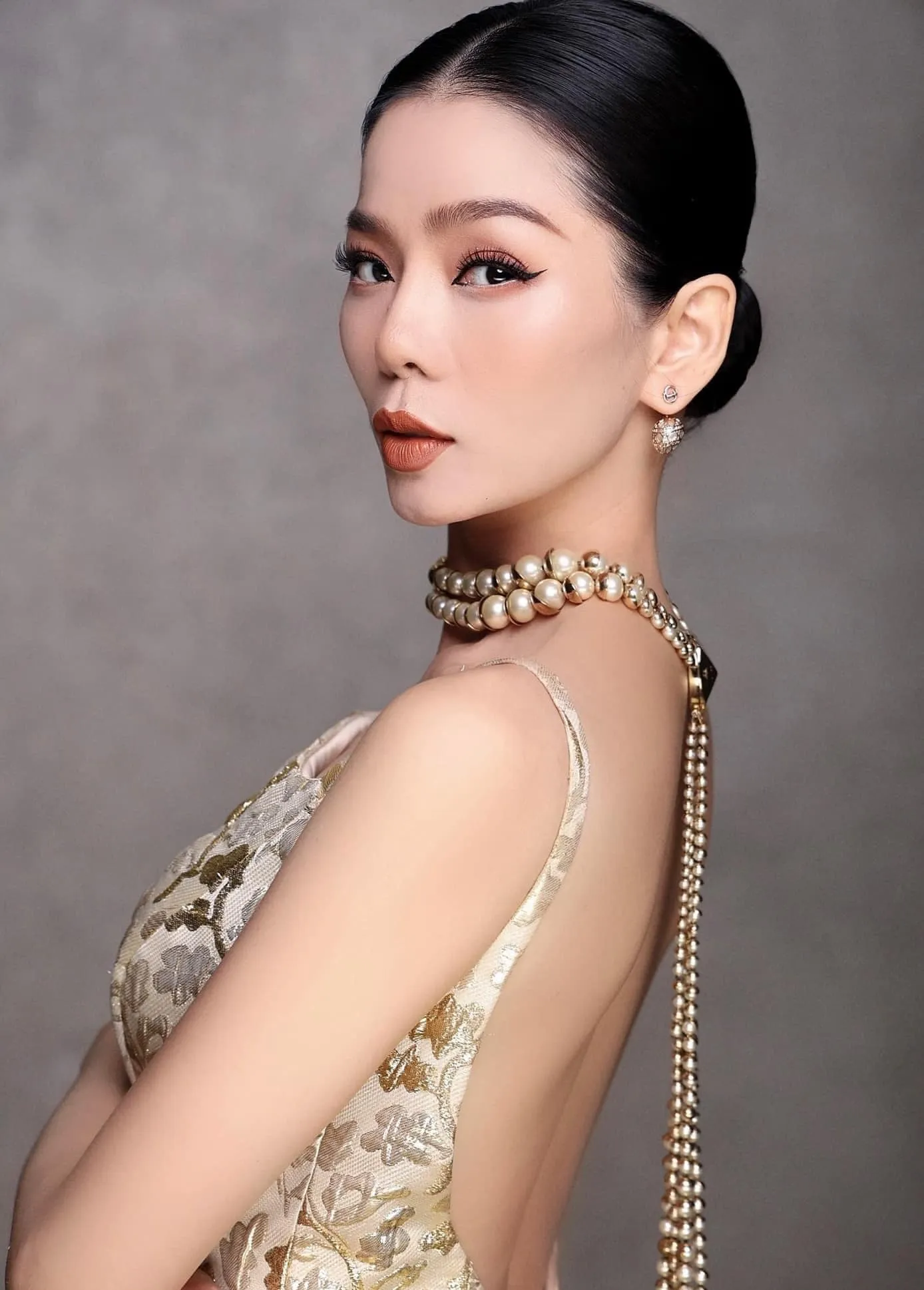 nhac-si-nguyen-minh-cuong-tiet-lo-le-quyen-tam-dac-1-ban-hit-cua-ha-ho-9