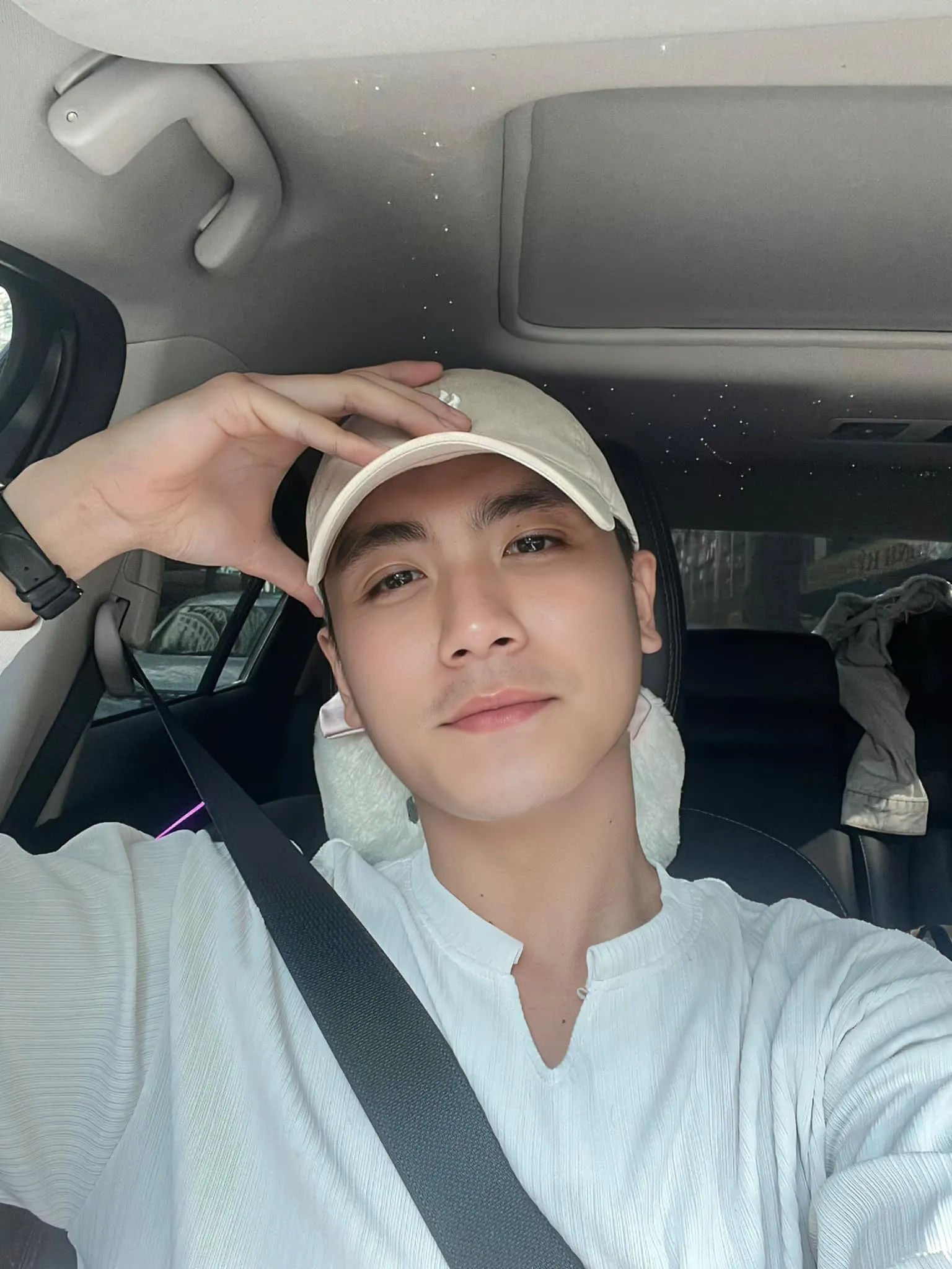 ngoc-trinh-cong-khai-ban-trai-moi-la-ai-10