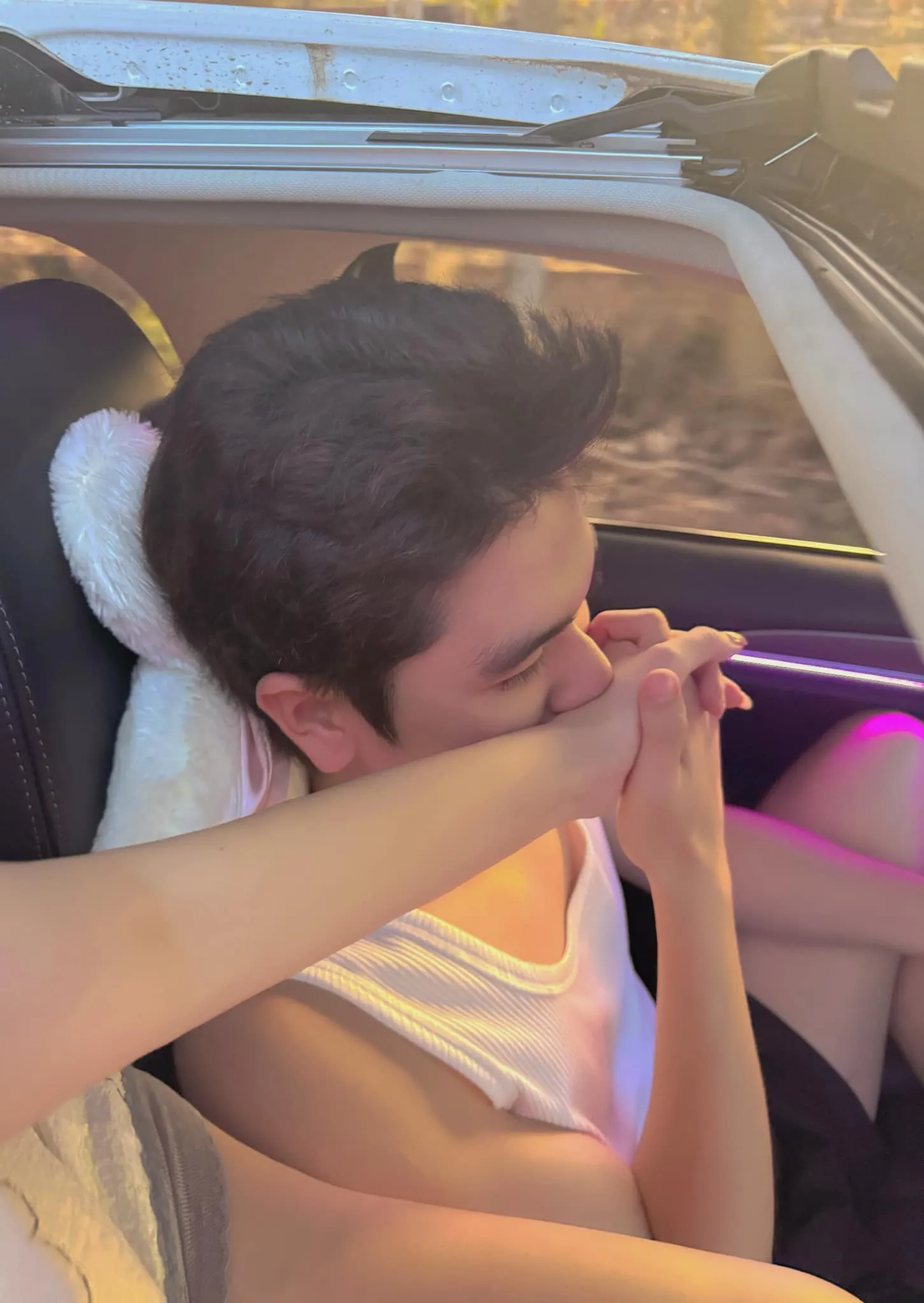 ngoc-trinh-cong-khai-ban-trai-moi-la-ai-16