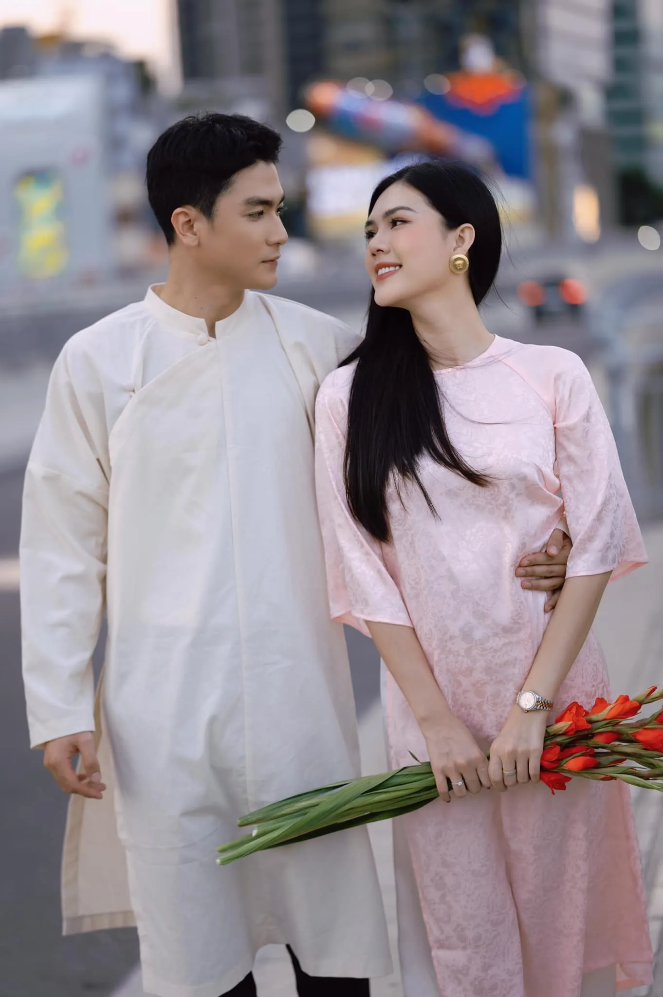 ngoc-trinh-cong-khai-ban-trai-moi-la-ai-6