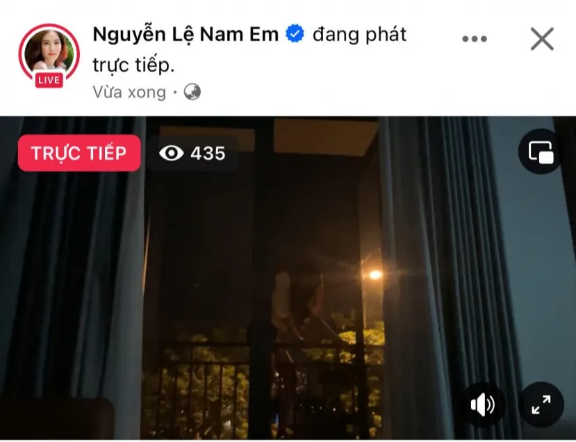 nam-em-co-dau-hieu-pham-luat-khi-treo-ban-cong-luc-livestream-1