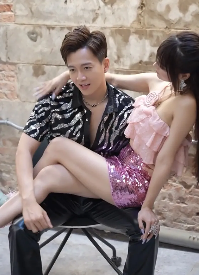 hoang-yen-chibi-tuong-tac-than-mat-khien-ngo-kien-huy-lung-tung-4