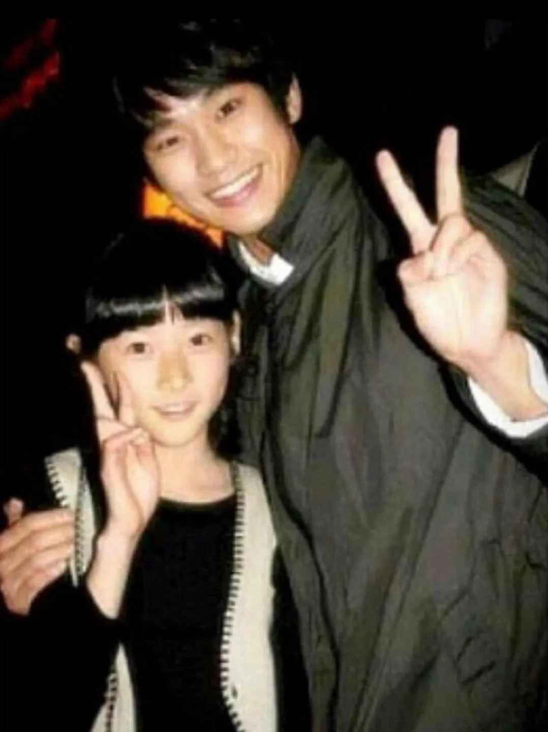 kim-soo-hyun-lo-anh-than-mat-voi-kim-sae-ron-luc-nua-dem-12