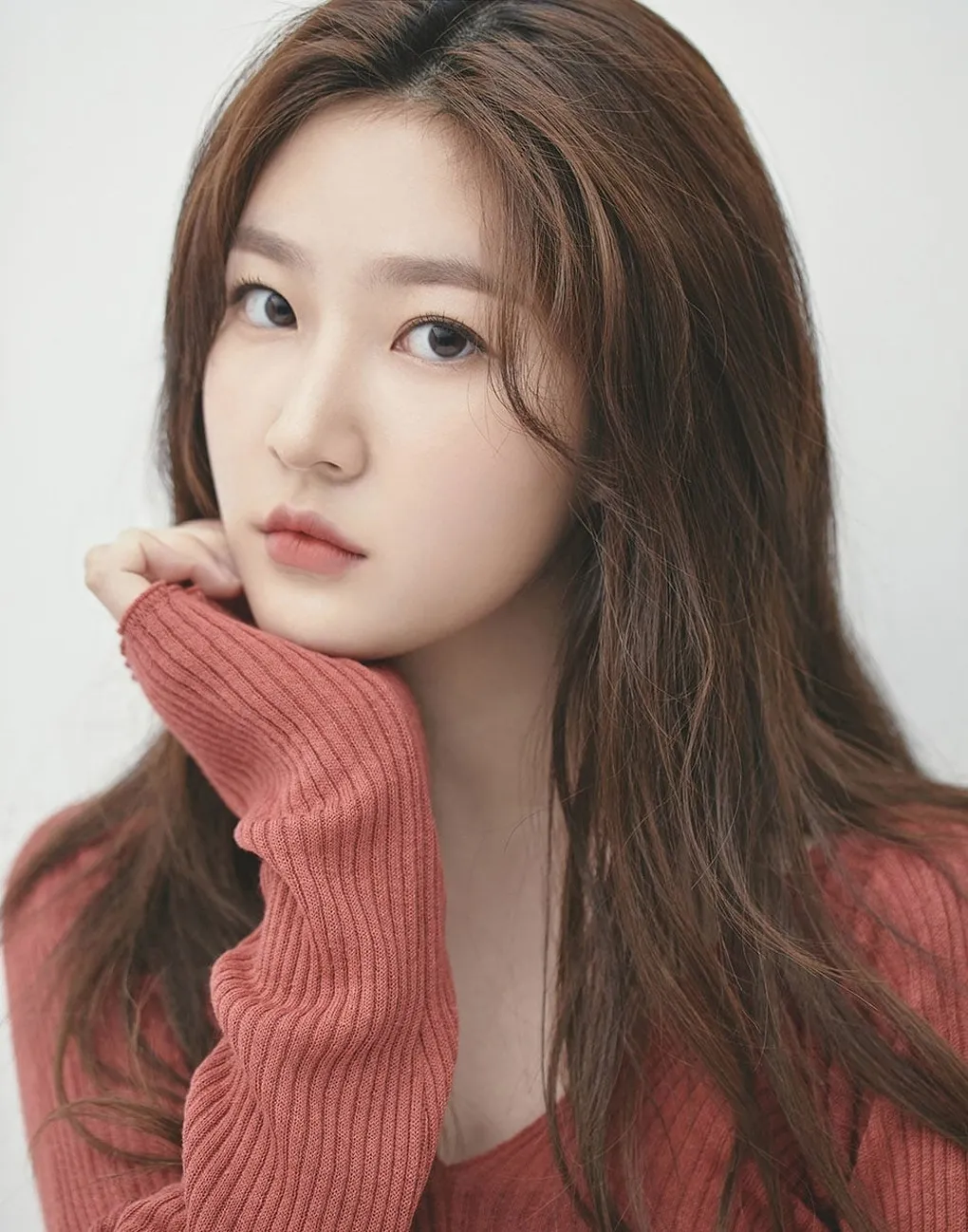 kim-soo-hyun-lo-anh-than-mat-voi-kim-sae-ron-luc-nua-dem-2