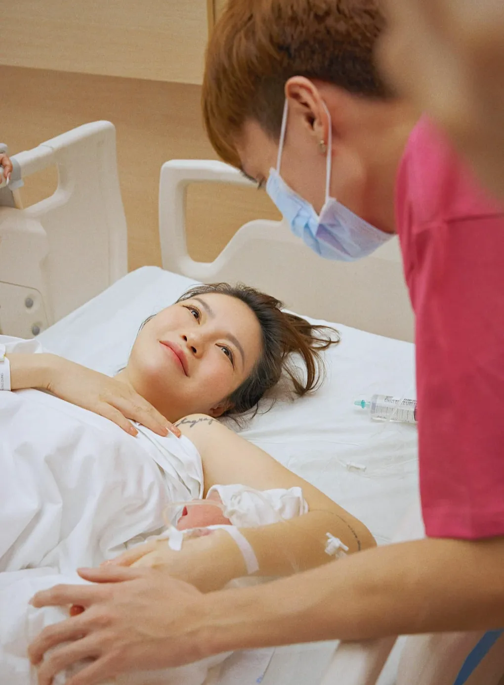 vo-chong-lucie-nguyen-thong-bao-mang-thai-lan-2-sau-7-thang-sinh-con-5