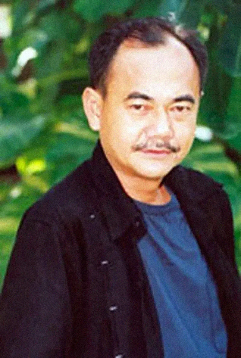 nsnd-viet-anh-trang-tay-sau-ly-hon-vo-nay-phu-nhan-hen-ho-voi-hoc-tro-11