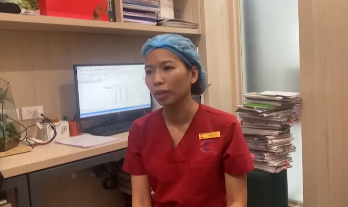 clip-nu-dieu-duong-a9-bach-mai-cuu-du-khach-ngung-tim-ke-lai-su-viec-7