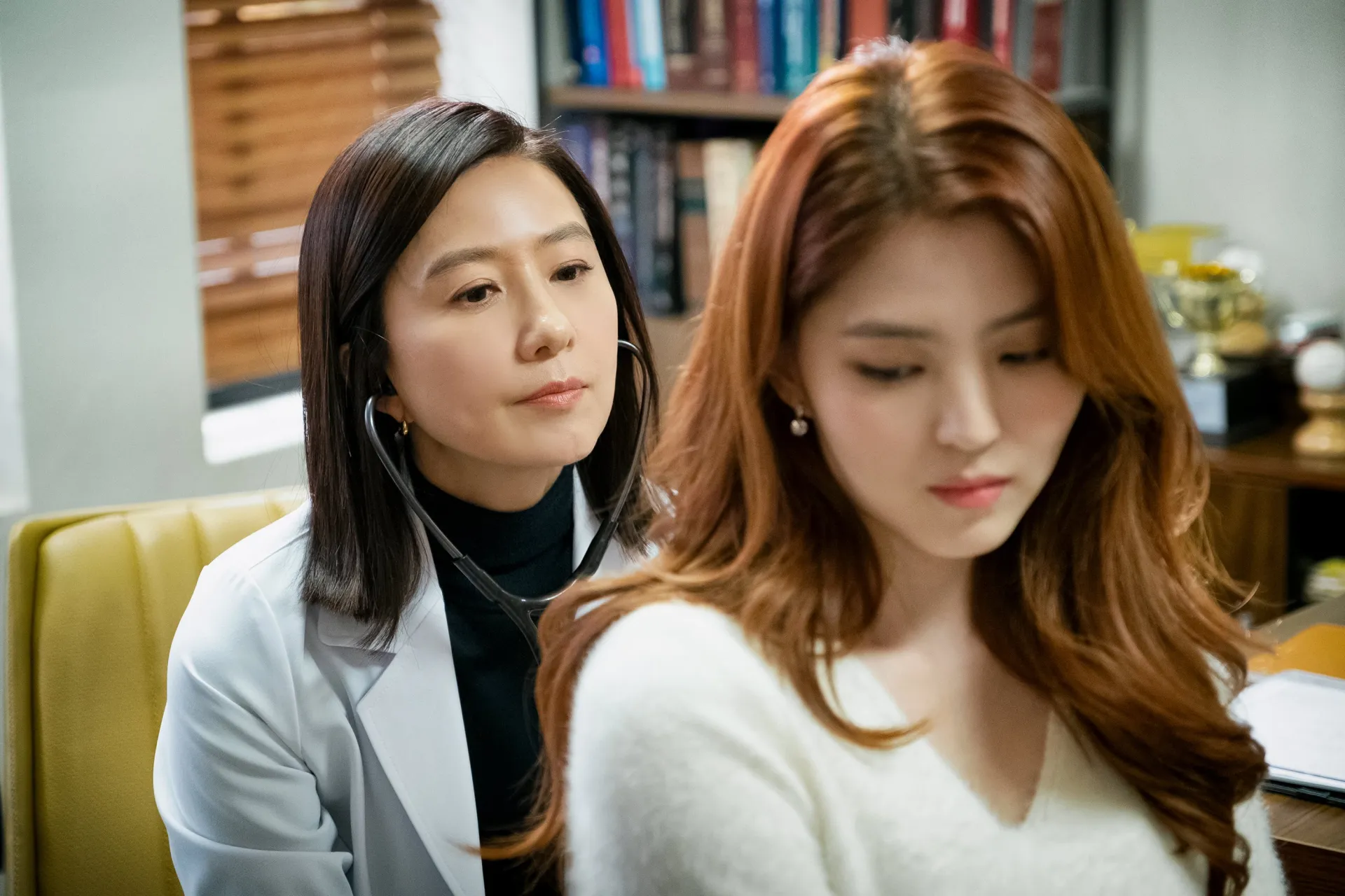 han-so-hee-va-8-bo-phim-lam-nen-ten-tuoi-nu-than-the-he-moi-9