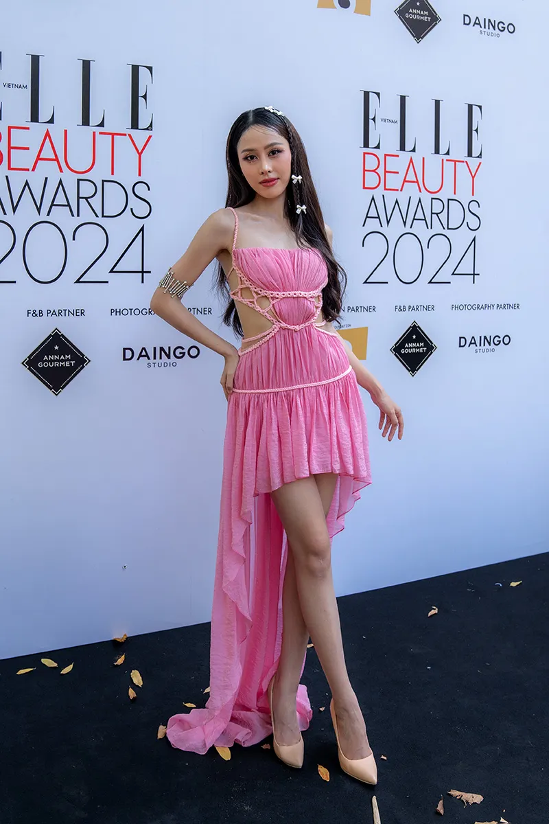 Á Hậu Ngọc Hằng