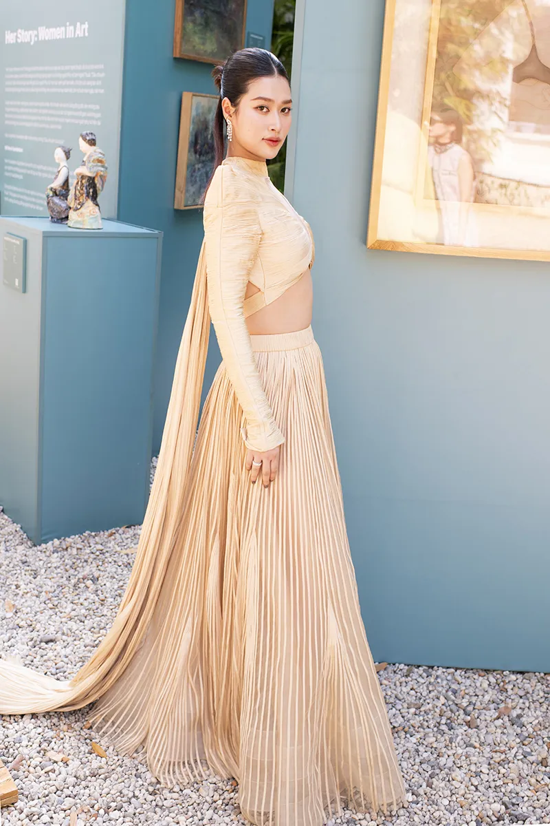 Hoa Hậu Thiên Ân