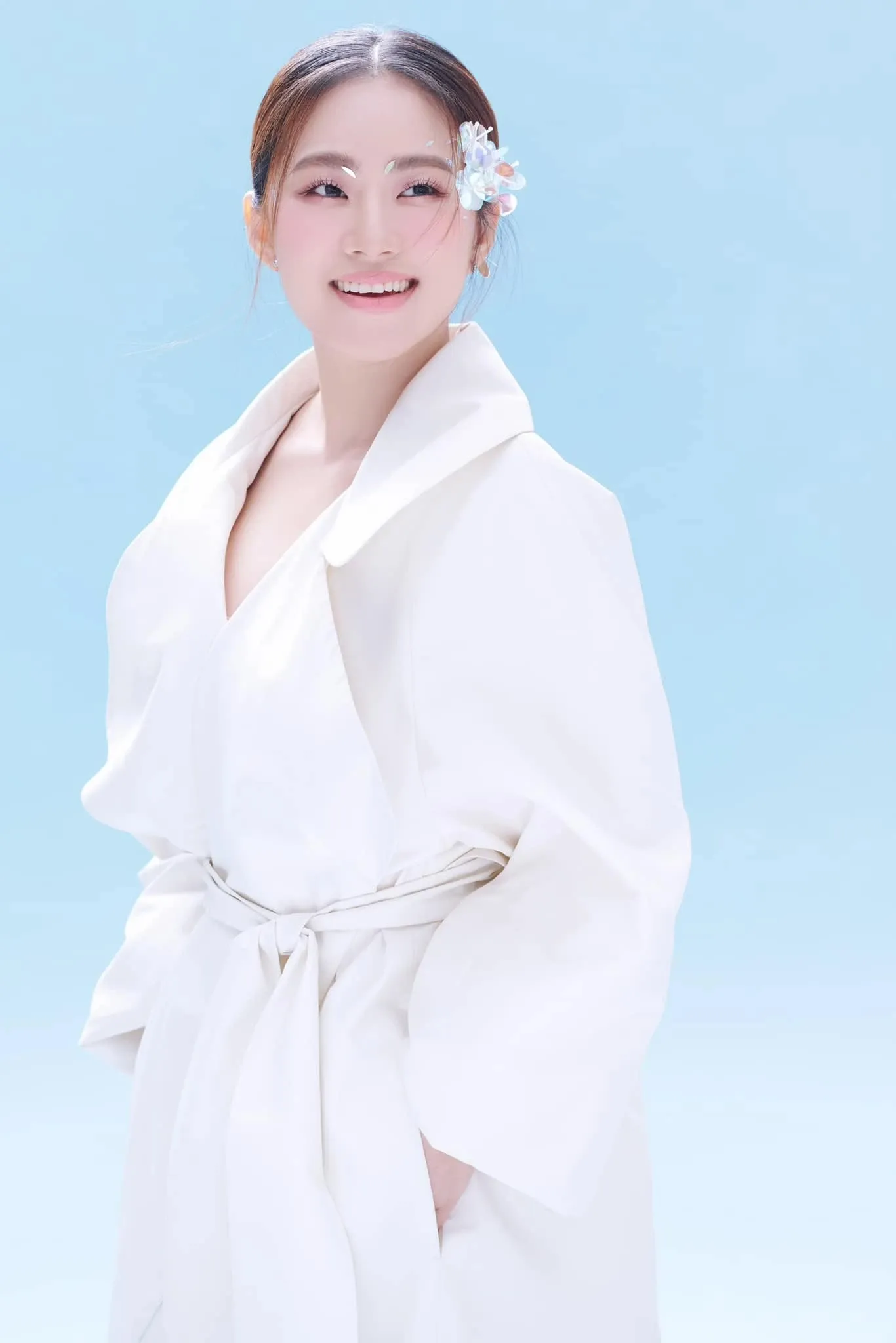 thanh-dai-sieu-tung-noi-tieng-mot-thoi-nay-phai-di-hat-dao-le-duong-3