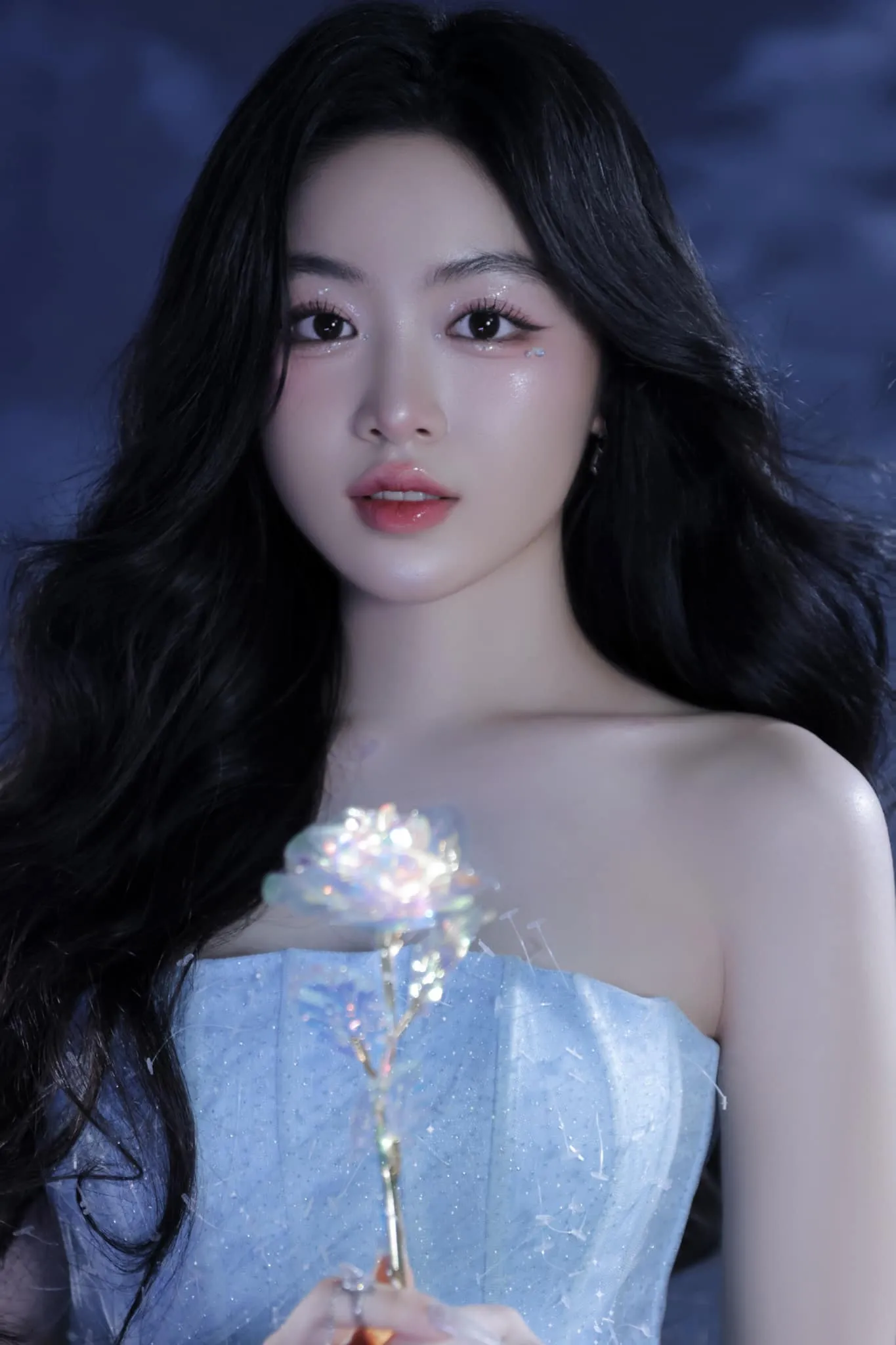 mc-quyen-linh-dang-anh-hiem-cua-lo-lem-thoi-con-den-nhem-3