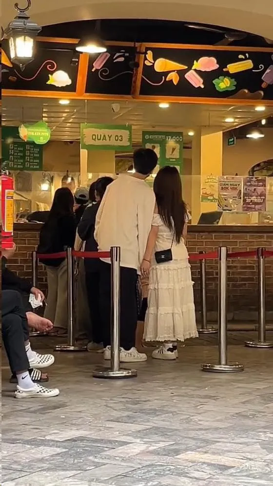 nu-tiktoker-ngoc-kem-nam-tay-viruss-di-an-kem-la-ai-7