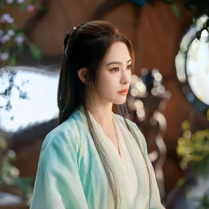 chi-pu-mac-do-co-trang-quay-phim-hoa-ngu-thuc-hu-the-nao-1