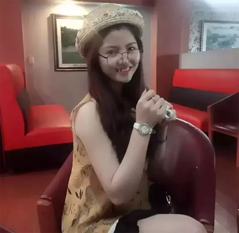 chu-thanh-huyen-phu-nhan-tung-co-1-doi-chong-5