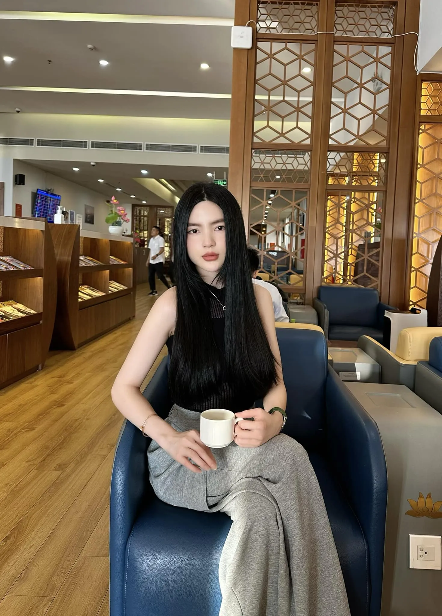 chu-thanh-huyen-phu-nhan-tung-co-1-doi-chong-6