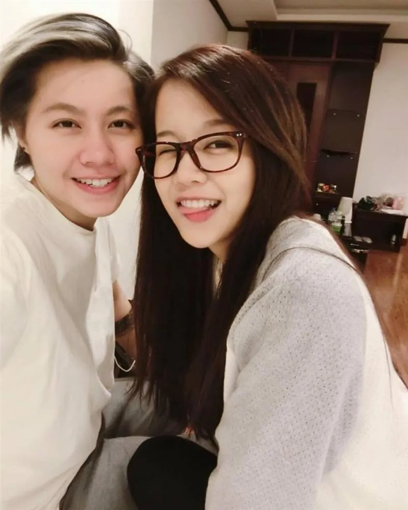 hot-vlogger-an-nguy-ket-hon-va-he-lo-thoi-diem-lam-dam-cuoi-2