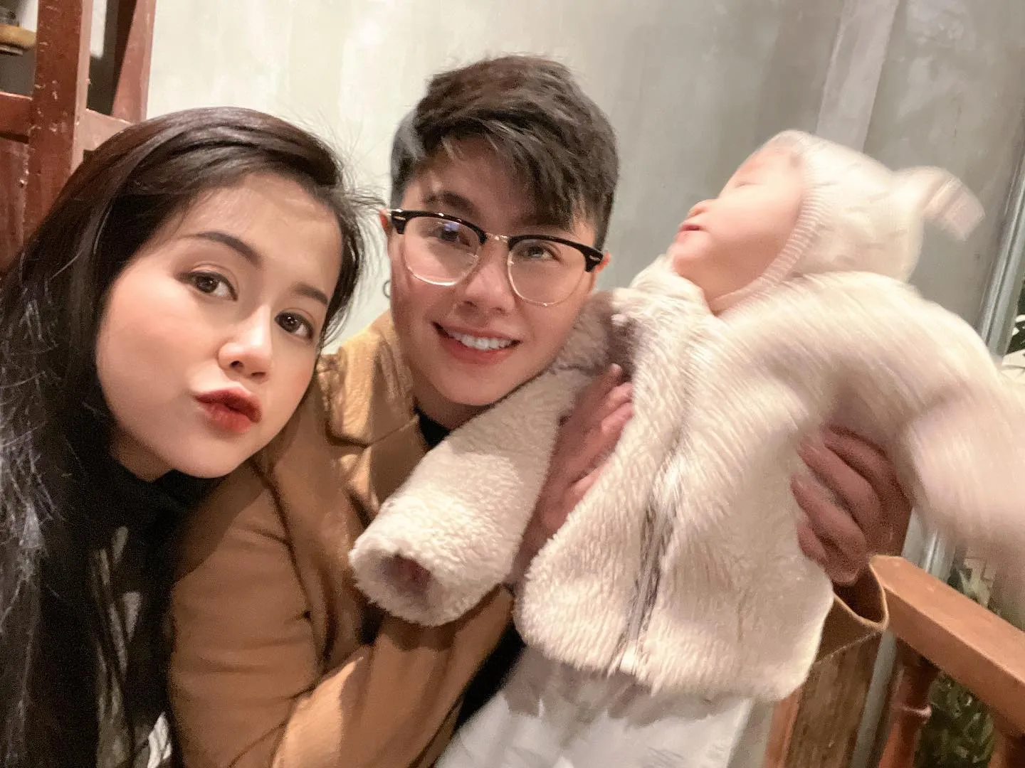 hot-vlogger-an-nguy-ket-hon-va-he-lo-thoi-diem-lam-dam-cuoi-4