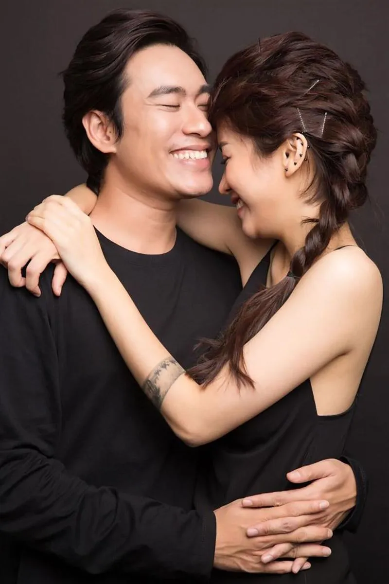 hot-vlogger-an-nguy-ket-hon-va-he-lo-thoi-diem-lam-dam-cuoi-8