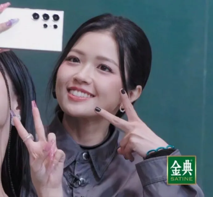 suni-ha-linh-du-day-hat-tieng-trung-tren-san-khau-dau-dap-gio-2024-6