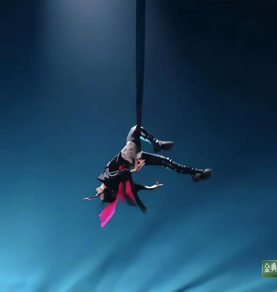 suni-ha-linh-bi-tat-dinh-dinh-hoi-tien-ban-quyen-cover-3