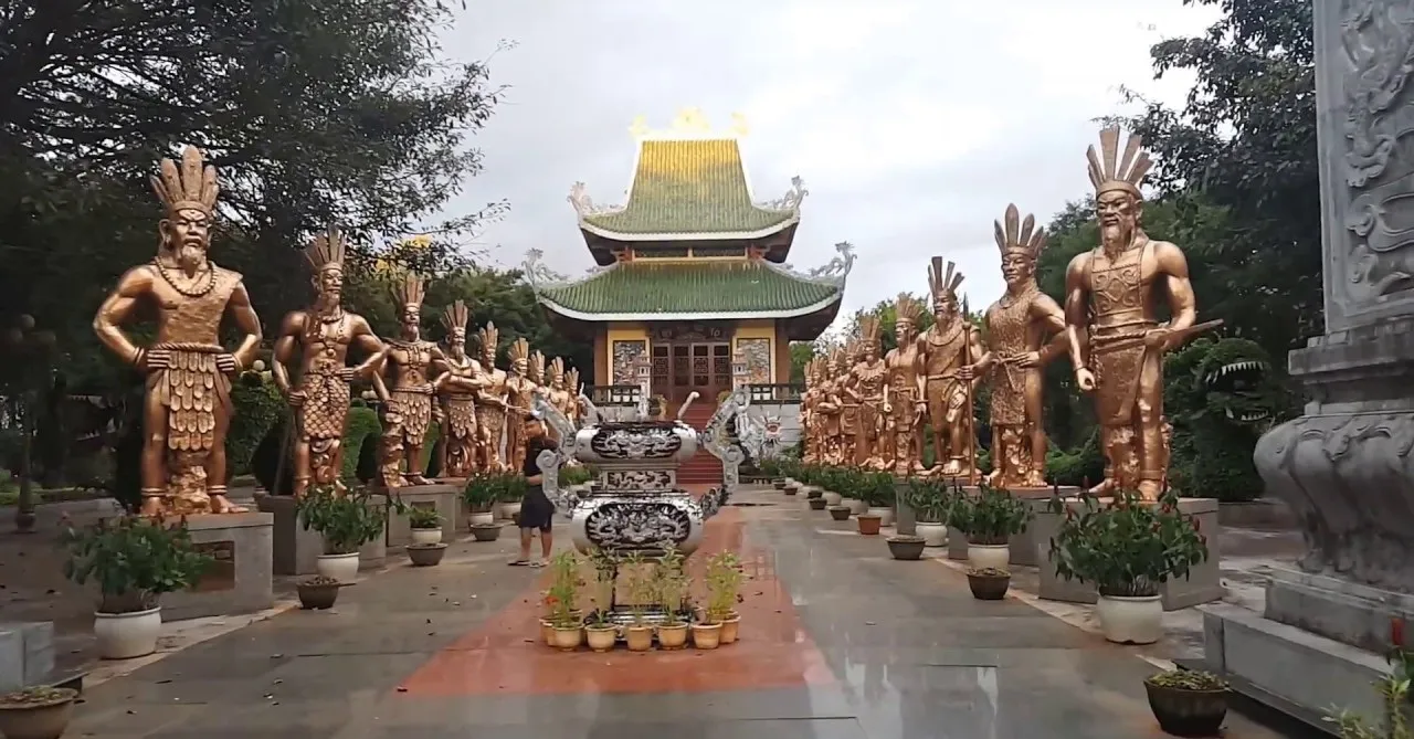 bi-an-ve-vua-hung-thu-19-cua-viet-nam-it-ai-nhac-ten-8