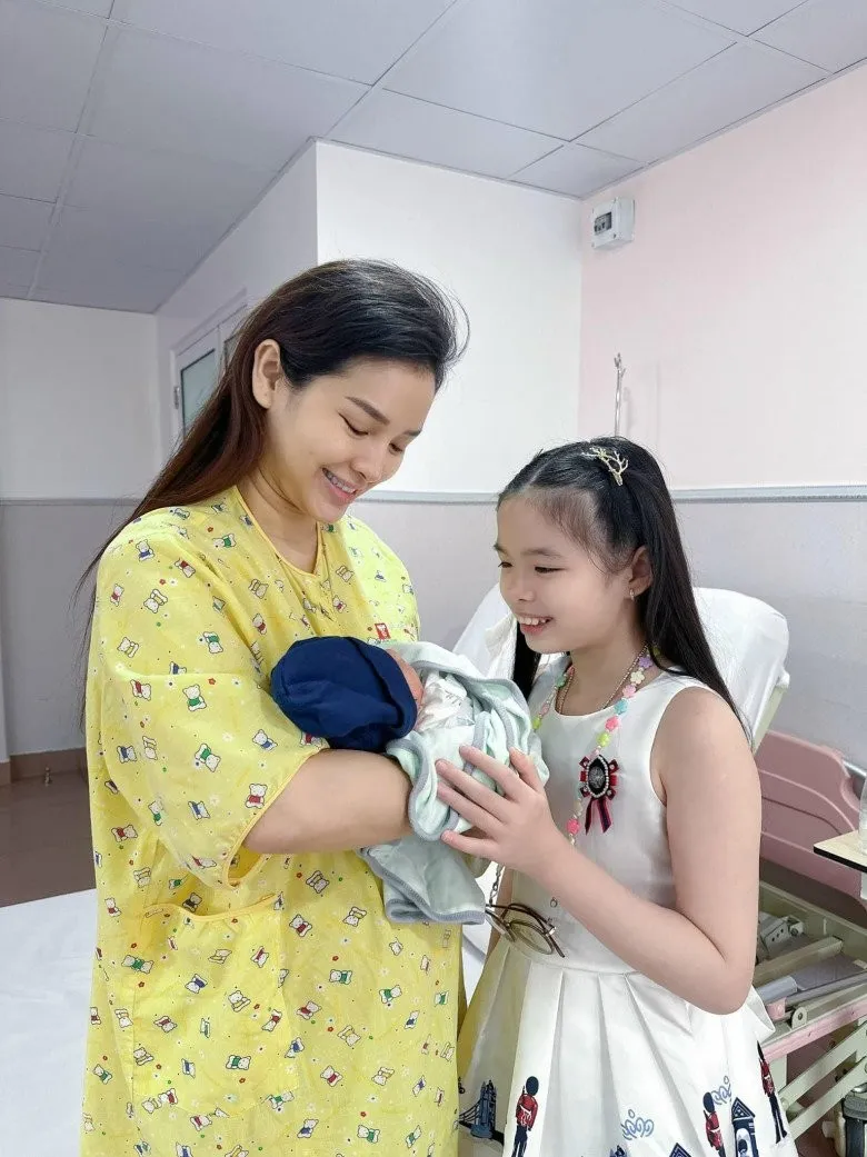 con-trai-phuong-trinh-jolie-va-ly-binh-mang-ho-quan-vi-sao-4