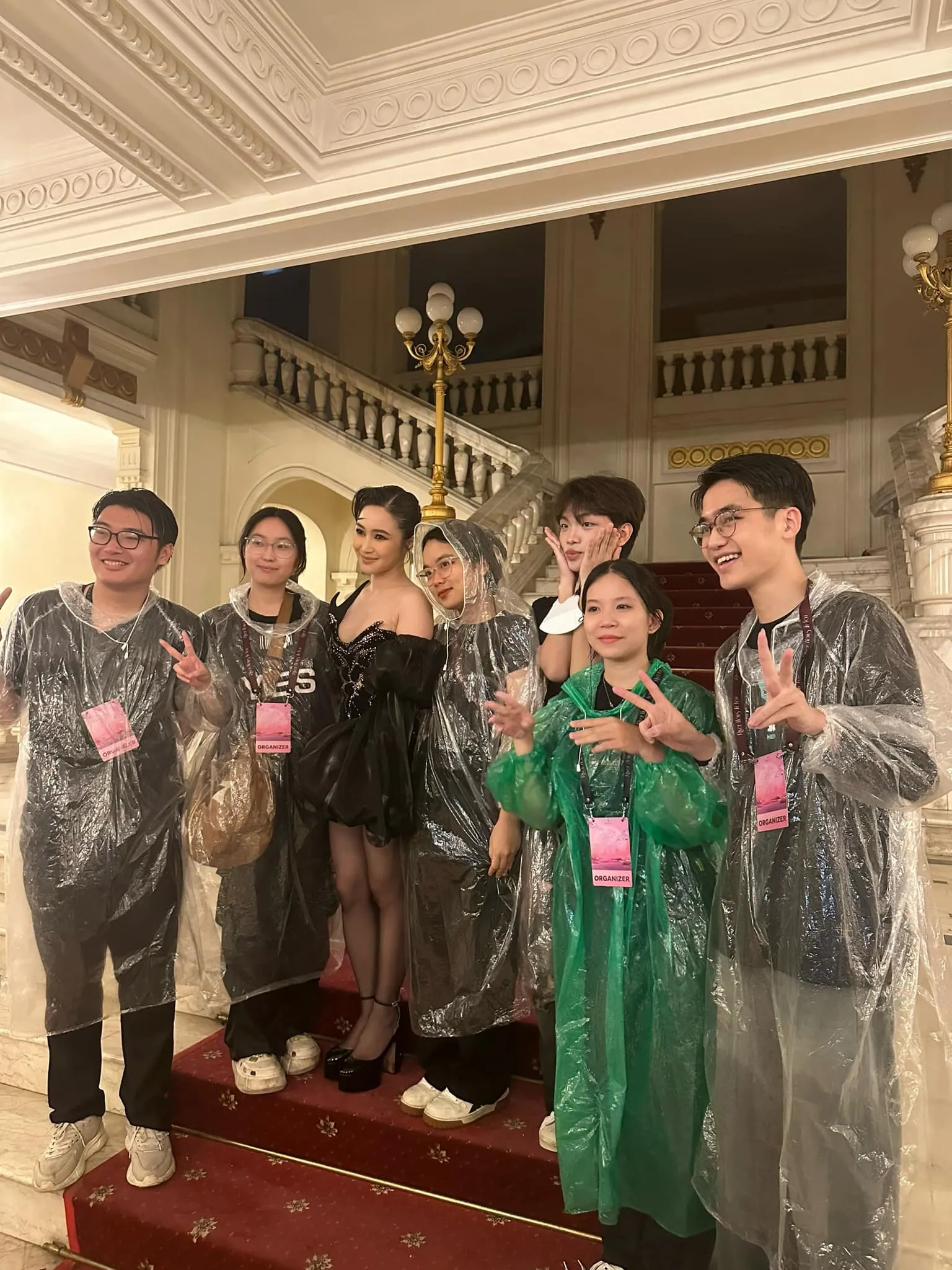 huong-tram-huy-show-em-gai-mua-vi-troi-mua-lon-1